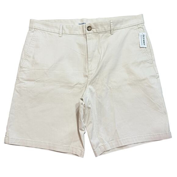 Old Navy Mens NEW stone slim built-in flex shorts 38 - Picture 1 of 5